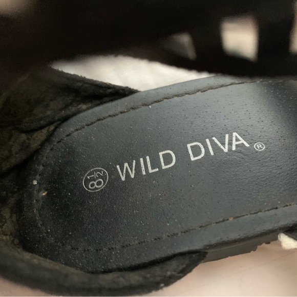 Faux studded black gladiator sandals - Picture 5 of 6